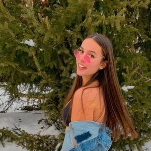 Meet your Posher, Jenna